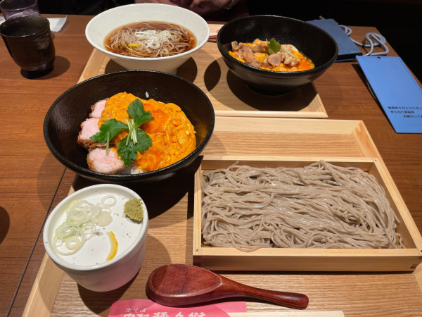 「濃厚玉子厚みかつ丼とそば　￥１１９９」@生そば 中村麺兵衛 プライムツリー赤池店の写真