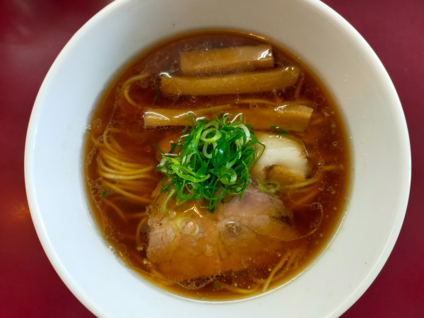 「醤油らぁ麺900円」@らぁ麺 松しんの写真