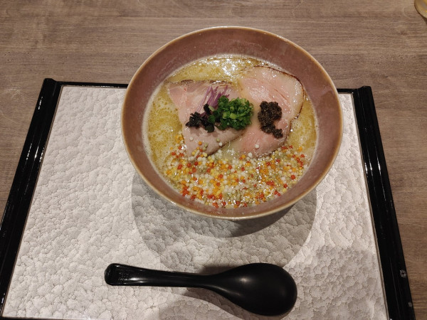 「トリュフポルチーニ　1300円」@中華蕎麦 三藤  北千住マルイ店の写真