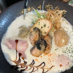 極濃厚牡蠣ラーメン