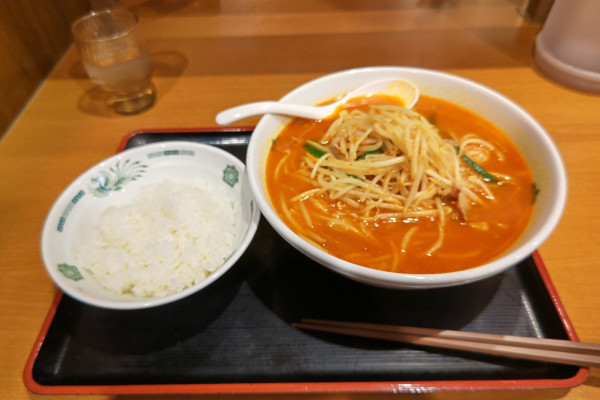 「辛味噌ラーメン」@日高屋 北浦和東口店の写真