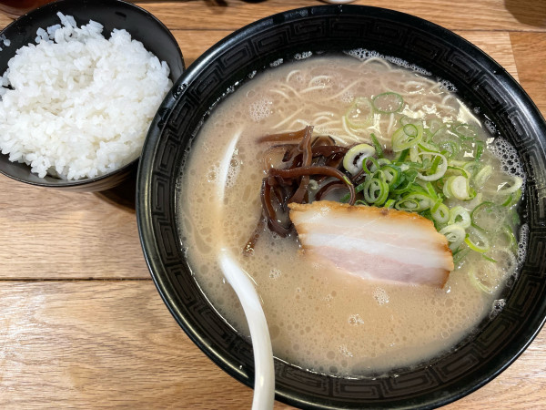 「さざなみ」@とんこつ拉麺 漣の写真