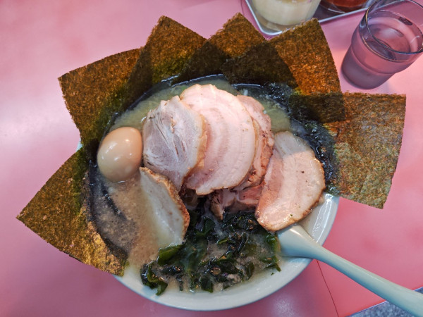 「ネギチャーシューメン+のり+味玉 メンマ抜き」@ラーメンショップ 下大野店の写真