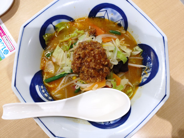 「からまろちゃんぽん（麺200g）」@長崎ちゃんぽん リンガーハット イオンモール高崎店の写真