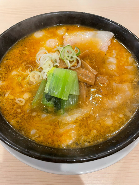 「スタミナワンタンメン 太麺 こってり」@ワンタンメンの満月 三鷹店の写真