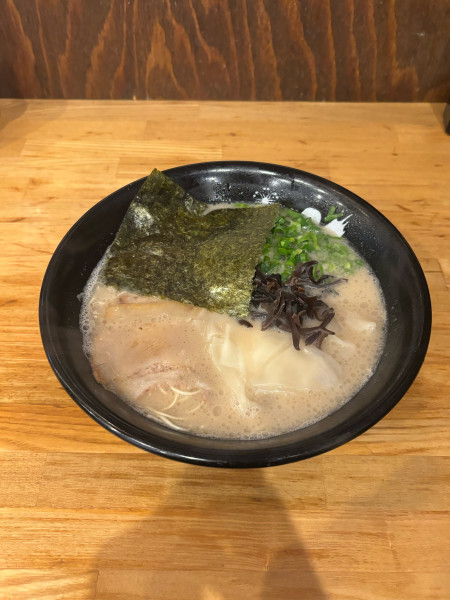 「濃厚ワンタン麺」@石田一龍 福岡博多店の写真