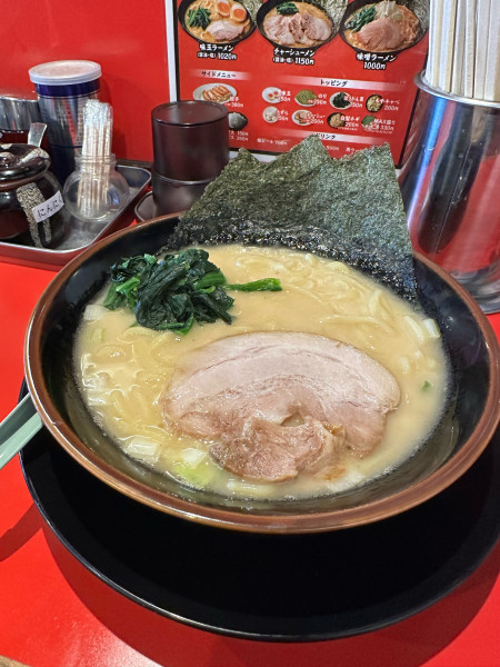 「ラーメン 醤油」@横浜家系ラーメン ええが家 千種駅前店の写真