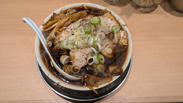 「札幌ブラック チャーシュー増し 1500円」@札幌六坊の写真