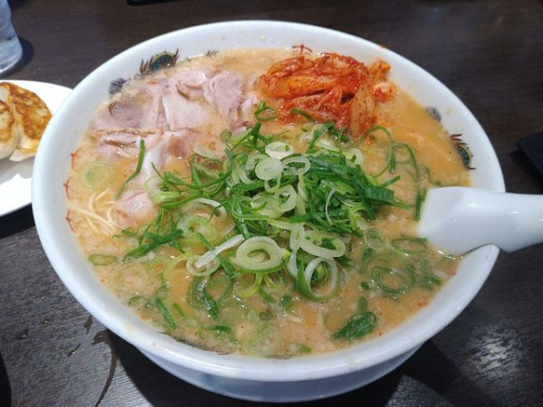 「こってりラーメン（キムチトッピング）」@来来亭 十条竹田店の写真