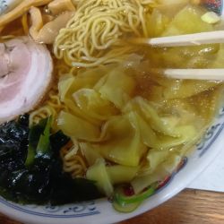 ワンタン麺（大盛り）