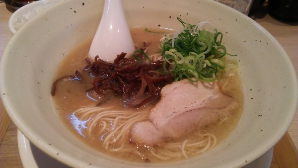 「らーめん 850円＋白飯 100円」@らーめん 宣ノ土の写真