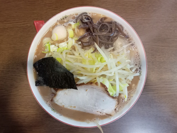 「ラーメン＋もやしキャベツ」@うまいヨ ゆうちゃんラーメンの写真