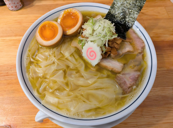 「味玉ワンタン麺  1310円，チャーシュー  350円」@there is ramenの写真