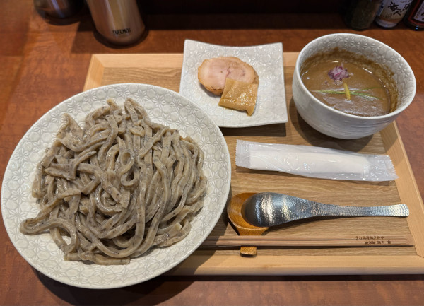 「御影つけめん中」@手打式特級多加水 御影麺 鏑矢の写真