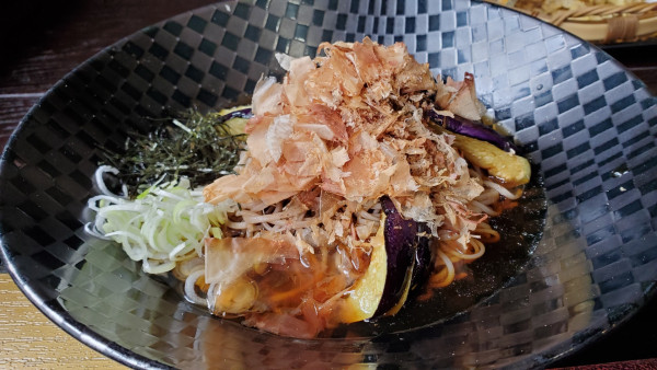 「揚げなすそば（冷）」@旬彩茶屋 夢花の写真