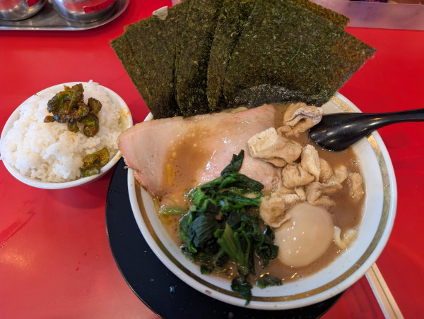「のりたまラーメン・ライス」@家系ラーメン 裏大輝家 青物横丁店の写真