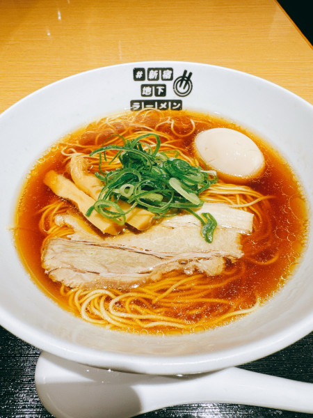 「上州地鶏の醤油ラーメン(味玉付き)」@らーめんダイニング 庵の写真