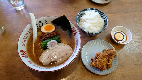 「鶏ガラ中華」@らぁ麺 ここんの写真