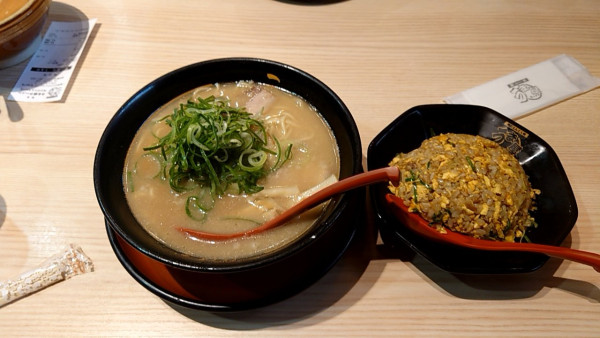 「ラーメン」@うま屋ラーメン 四日市日永カヨー店の写真