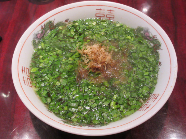 「万能葱とニラ入り麺（700円）」@中国家庭料理 一品菜 新小平店の写真