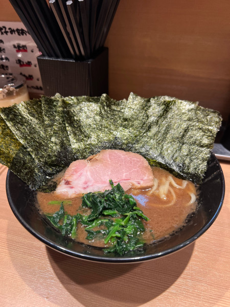 「ラーメン並＋のり増し」@ます家の写真