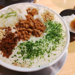 【限定】禁断の納豆そば950円 かんおろポン飯100円