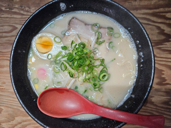 「とんこつらーめん」@中華そば津津の写真