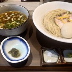 淡麗つけ麺プラス味玉(大盛)