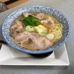 生姜しおらーめん　880円