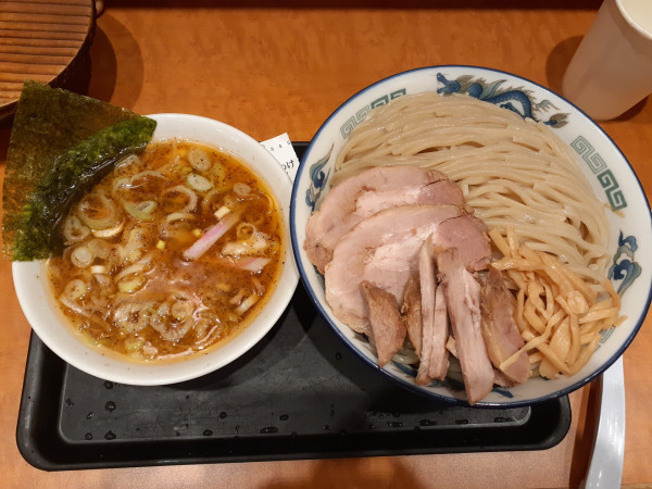 「創業チャーシューつけめん、特盛」@舎鈴 登戸店の写真