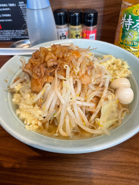 「ラーメン（麺200g野菜ニンニク）豚うずら生姜¥1,250」@限界を超えろ 新潟の写真
