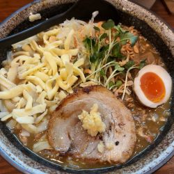 期間限定カレーチーズラーメン1350円