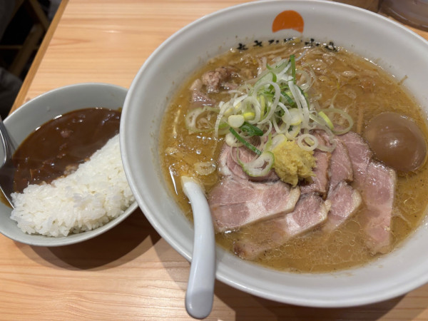 「味噌チャーシュー麺+煮卵+ミニカレー」@あさひ町内会の写真