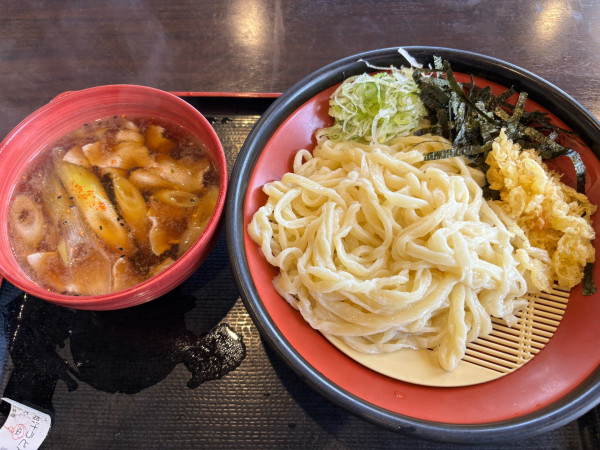 「肉汁うどん」@きやんち アグリパーク上里店の写真