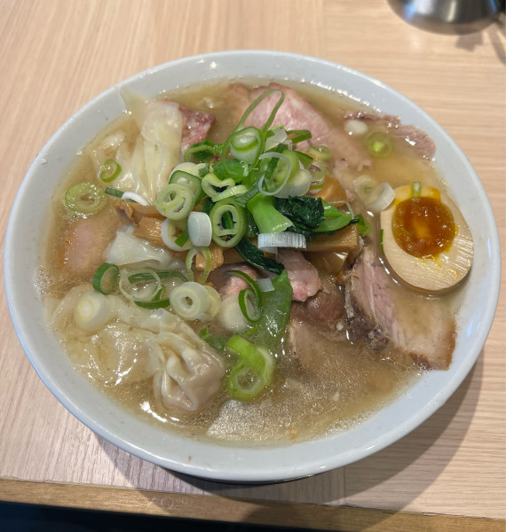 「特製塩中華そば」@桜上水 船越の写真