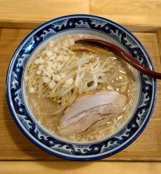 「こってりラーメン(塩、950円)」@KUMAGAYA RAMEN STANDの写真