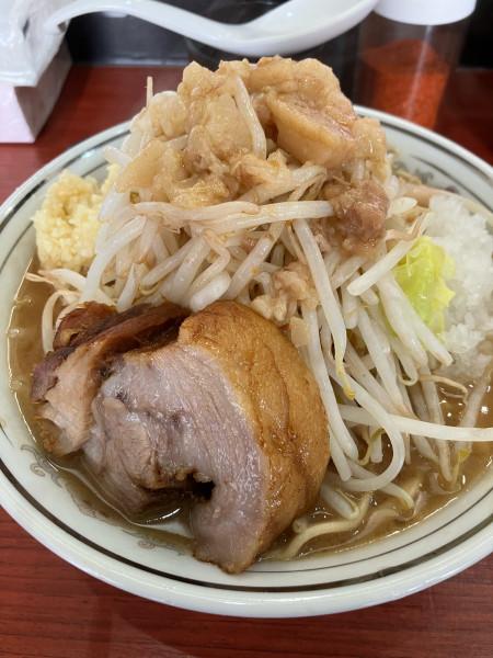 「ラーメン900円　全マシ」@ラーメン一太豚の写真