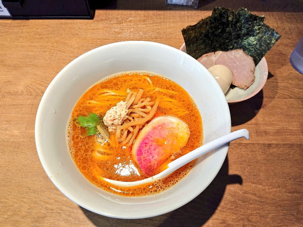 「八咫烏コラボメニュー 特製伊勢海老ラーメン」@ミタバラボの写真