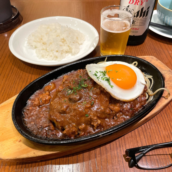 「ビーフカレーハンバーグセット」@kitchen Amittsuの写真