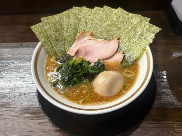 「ゆくるラーメン　並　硬多」@家系ラーメン ゆくる家の写真