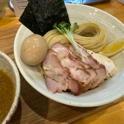 特製鶏魚介つけ麺 1390円 中盛 180円