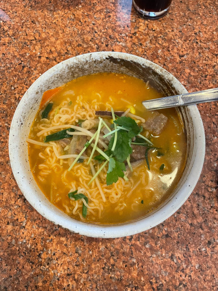 「牛骨ラーメン(1000円)」@焼肉 東京山の写真