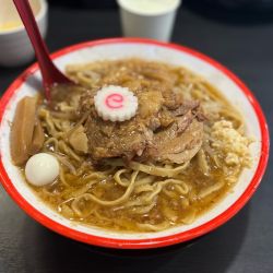 ラーメン少なめ + ちょい脂 + ニンニク少なめ