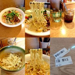 シーフードミルクカレー麺(ブラックペッパー麺 ￥1200)