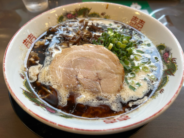 「黒だるまラーメン」@博多 長浜ラーメン だるま一家の写真