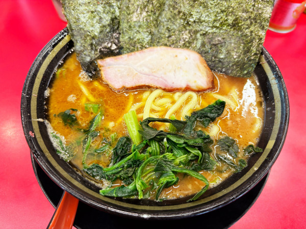 「ラーメン　900円」@IEKEI_TOKYO 王道家直系の写真