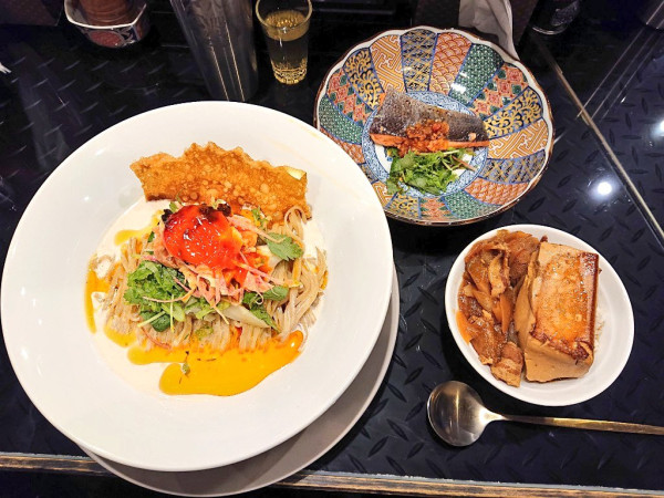 「【限定】冷製胡桃とサーモンのラーメン、など」@トーキョーニューミクスチャーヌードル 八咫烏 CHIKARABOの写真
