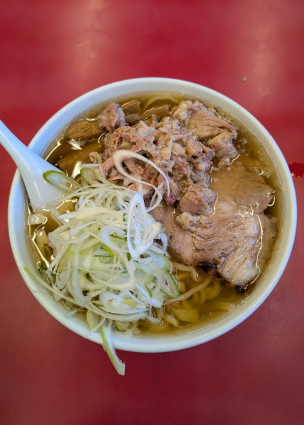 「ラーメン+魅惑の肉脂増し+ネギ増し」@一品香 小山の写真