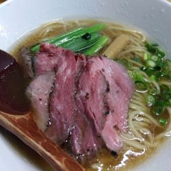 牛骨あっさりラーメン(醤油)900円