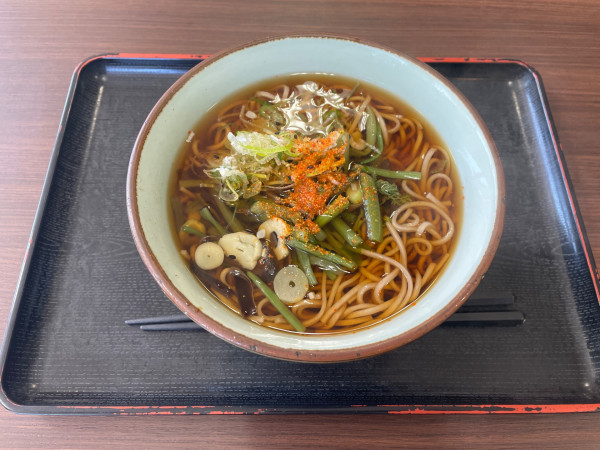 「山菜そば」@寄居PA（下）スナックコーナーの写真